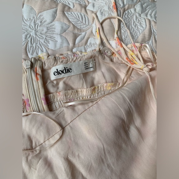 Elodie Dainty Flower Power Dress - Picture 4 of 8